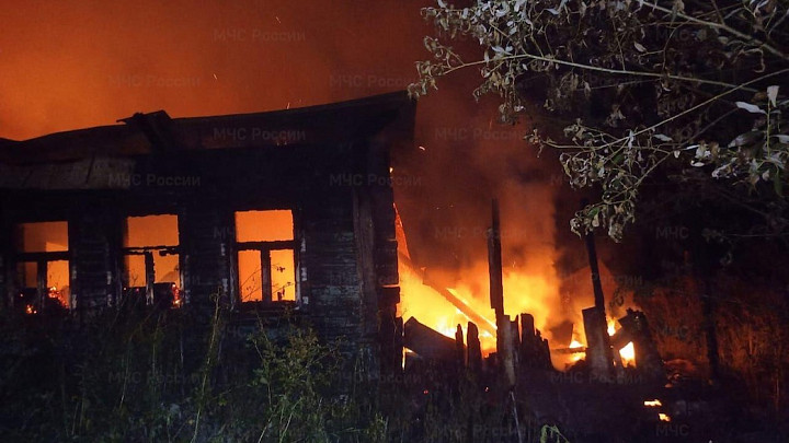 В Гороховце на пожаре 67-летний мужчина получил ожоги рук и плеч